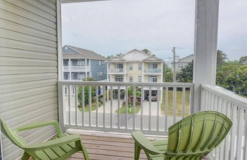 Wilmington Beach House | Luxury 3BR Beach Home, Sleeps 8, 2 Blocks to Ocean + Golf Cart Option