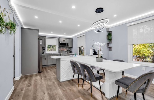 Villa Heights House | Luxury 3BR House in Charlotte