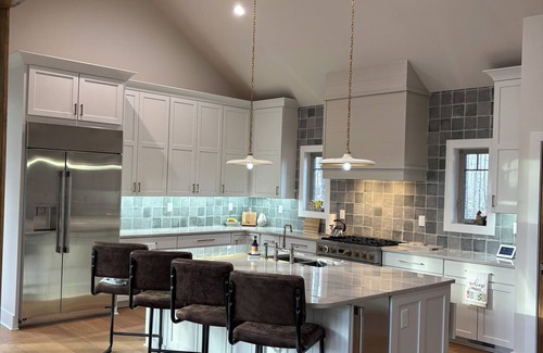 Sandy Ridge House | Luxury Retreat - Perfect for Weddings, Furniture Market Visits, and Relaxation