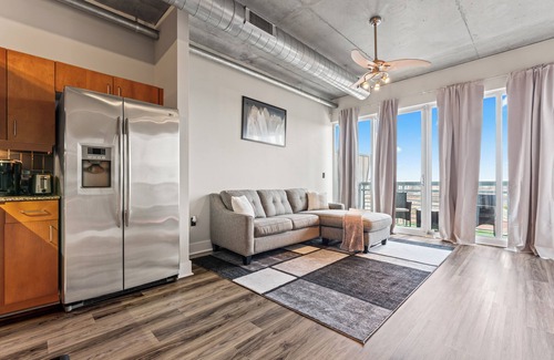 First Ward Condo | Luxury Uptown Charlotte Condo with Skyline Views