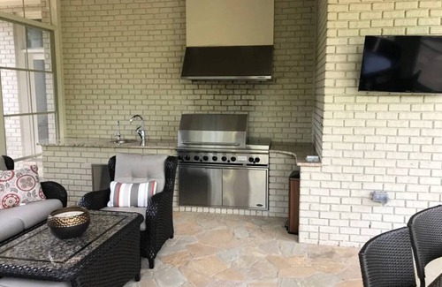 Raleigh Villa | LUXURY VILLA IN A LUXURIOUS NEIGHBORHOOD IN CARY/RALEIGH