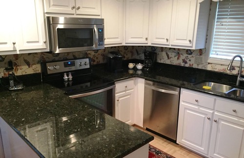 Blowing Rock Condo | MAGNOLIA 6 by RedAwning