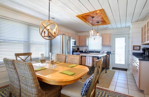 Holden Beach House | Magnolia Cottage - Beachfront Home with Unobstructed Ocean Views!