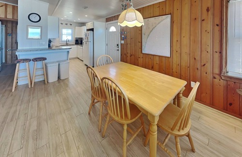 Topsail Beach House | Mamaw's Spot | Oceanfront + Pet Friendly!