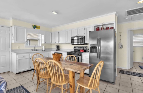 Yaupon Beach House | Mead Us At The Pier: Oceanfront Beach Cottage Near Oak Island Fishing Pier
