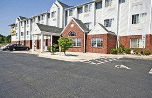 Barium Springs Hotel | Microtel Inn & Suites by Wyndham Statesville