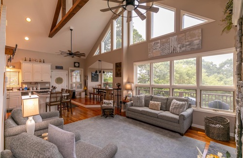Blowing Rock House | Misty Mountain Hideaway -3BR Loft, 3BA - Hot Tub, 5 Minutes to downtown Blowing Rock