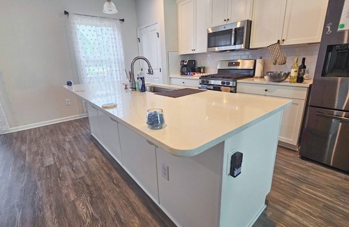 Cary House | Modern Cary Townhouse Near RDU, Hospitals & Downtown