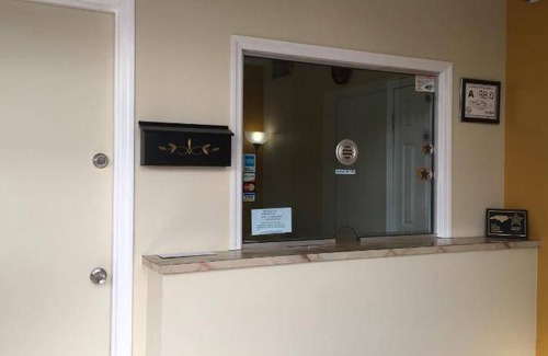 McCutcheon Field Hotel | Motel ∙ 4 guests