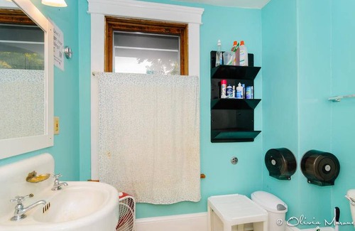 Downtown Asheville House | Motel ∙ 8 guests
