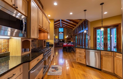 Blowing Rock House | Mountain Camp-3 miles to main street Blowing Rock! Hot tub, game room, private hiking trails