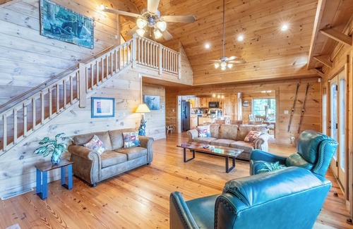 Maggie Valley Cabin | Mountain PeakViews - Breathtaking Mountain Views!