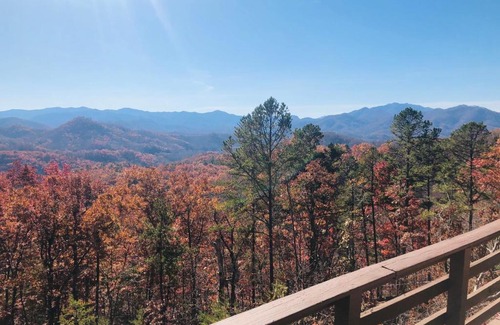 Bryson City House | Mountain Top Cabin