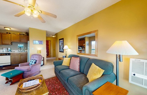 Banner Elk Condo | Mountain-view condo with hot tub, pool, high-speed WiFi & wood-burning fireplace
