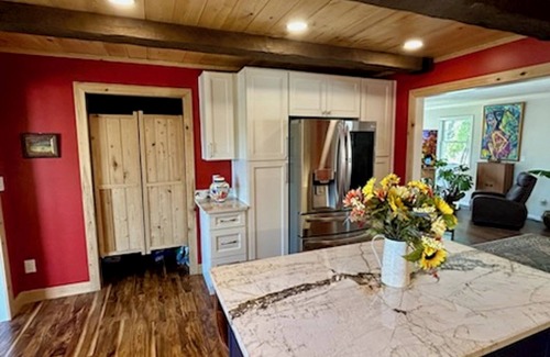 Asheville House | MOUNTAIN VISTA GETAWAY!