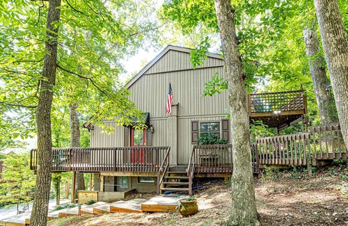 Lake Lure House | Mt House with Amenities: Golf, Lake, Hiking, Pools, SPA and more.