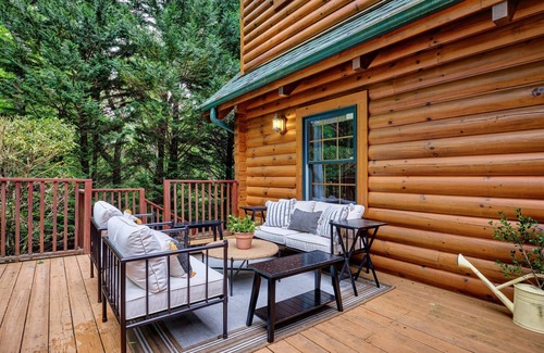Sapphire House | Needlepine Lodge of Sapphire Valley, Needlepine Lodge of Sapphire Valley