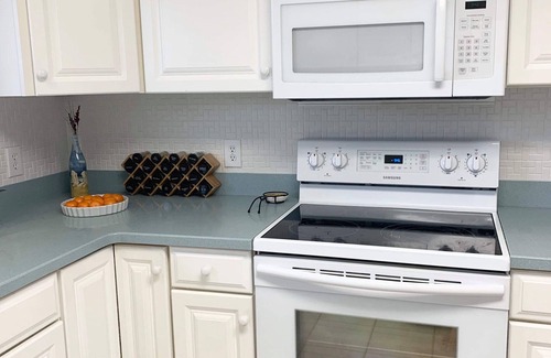 Ocean Isle Beach Condo | Nothing Beats Ocean Front! - Great Views - Direct beach access - Many updates