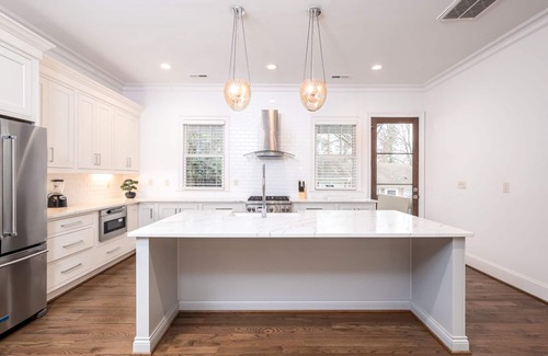 Oakhurst House | Oakhurst Cottage #2 Close to Uptown Charlotte