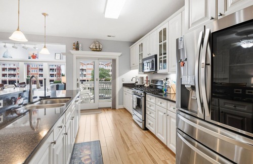 Manteo Condo | OBX Escape: Waterfront Condo Near Downtown