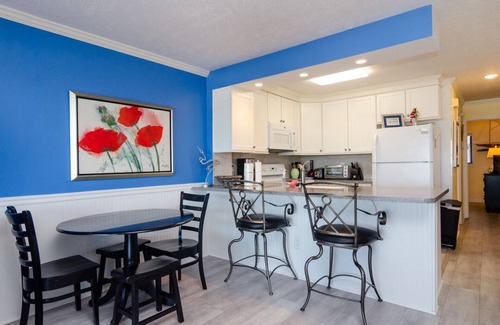 Wilmington Beach Condo | Ocean Front 2 Bedroom in Sea Colony