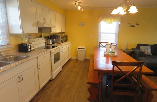 South Nags Head House | Ocean Side/Crow's Nest Views/Fenced pet yard/xbox one S/pet friendly