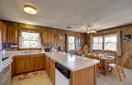 Salvo House | ocean-side vacation gem steps to beach w/central AC, WiFi, balcony, washer/dryer
