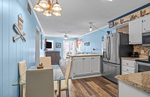 Morehead City Condo | Ocean-view condo with beach access, WiFi, pool, washer/dryer, & AC