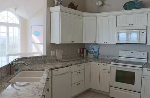 Emerald Isle House | Oceanfront 5BR w/Private Pool, Deck & Beach Access