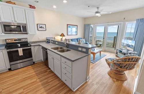 Hatteras Condo | Oceanfront Condo w/Private Balcony, Resort Pool, Hot Tub, Elevator, Clubhouse