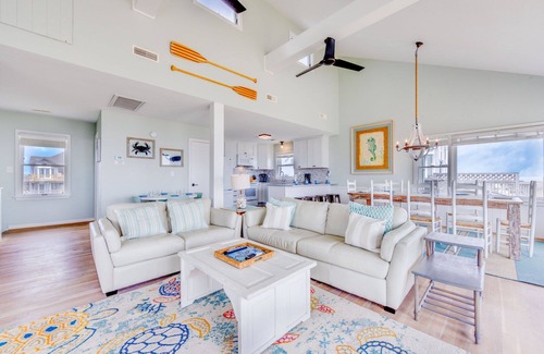 Rodanthe House | Oceanfront Dog Friendly Home in Waves w/Private Pool, Hot Tub, Tiki Bar, Grill