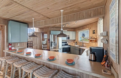 Salvo House | Oceanfront home in Salvo w/Private Pool & Hot Tub