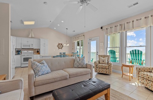 Indian Beach Condo | OCEANFRONT, Top Floor; Ocean Club, Pool, Hot tub; Cleaning & Linens Included