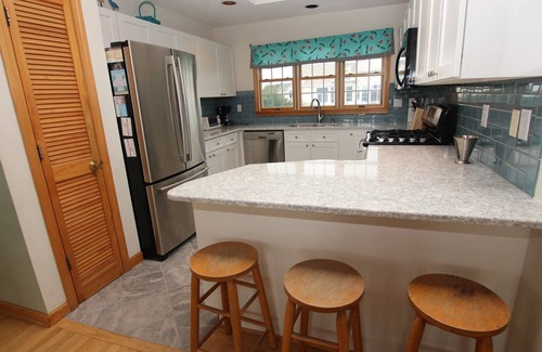 Pine Island House | Oceanside, Close to Beach, Private Pool, Hot Tub, PI65, Eagle's Nest