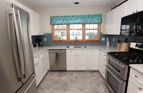 Pine Island House | Oceanside, Close to Beach, Private Pool, Hot Tub, PI65, Eagle's Nest