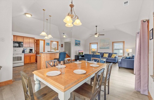 Salvo House | Oceanside Dog Friendly Home w/Private Pool, Hot Tub, Game Room, and Wet Bar