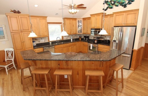 Southern Shores House | Oceanside, Pool with Poolside Bar, Rec Room, Hot Tub, Sun Decks, SS8, Group Therapy