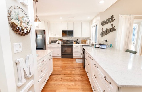 Corolla Light House | Oceanside, Resort Amenities, Close to Beach- 669, Bright Side of the Road