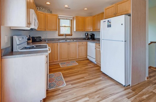 Avon House | Oceanview Dog Friendly Home w/Hot Tub, Community Pool and Tennis/Pickleball