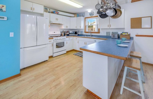 Avon House | Oceanview Dog Friendly Home in Avon w/Hot Tub, Game Room, Basketball, Smart TVs