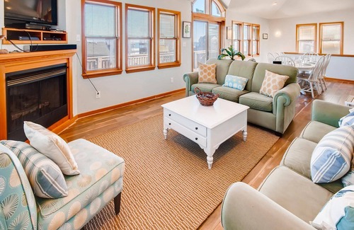 Rodanthe House | Oceanview Dog Friendly Home w/Private Pool, Hot Tub, and Beach Access Nearby