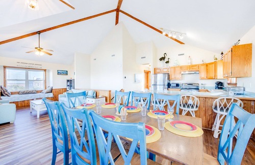 Rodanthe House | Oceanview Dog Friendly w/Private Pool, Hot Tub, Game Room, Free Pier Passes