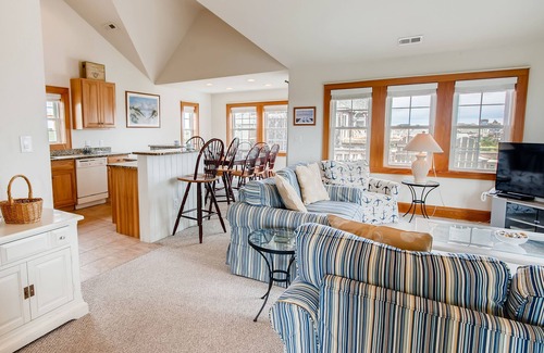 Rodanthe House | Oceanview Dog Friendly Home w/Private Pool, Hot Tub, Game Room, Beach Nearby