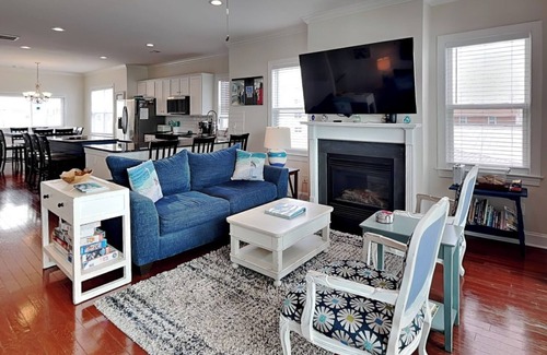 Wilmington Beach House | Octopus's Garden | Oceanfront Retreat w/Elevator + Beach Access