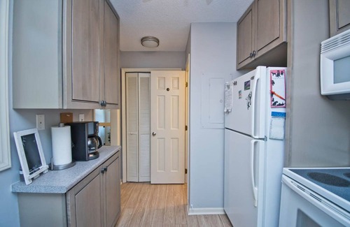 Pine Knoll Shores Condo | OG#10- Driftwood on the Ocean, Almost Oceanfront Condo in Pine Knoll Shores, NC!