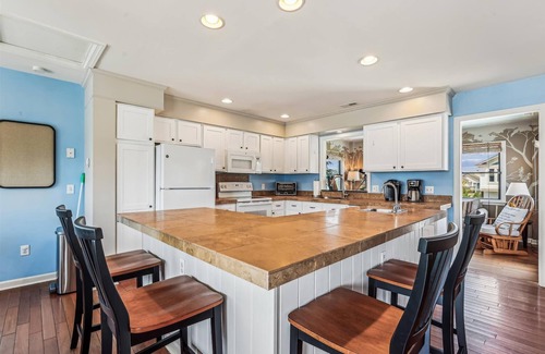 Ocean Sands House | ONLY 350 Feet to beach! Pool, Hot Tub! Pool Table! Pets Welcome !