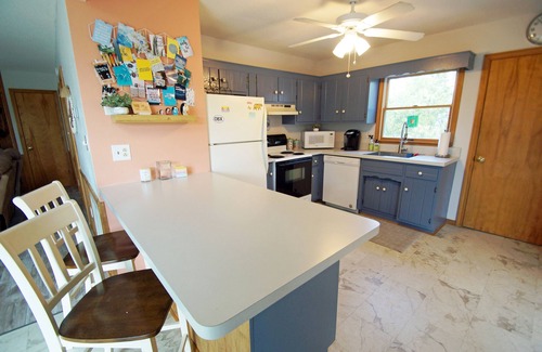 Ocean Sands House | OS635- Steps to the Beach- 3 BRs, New Pool, Jacuzzi Tub, Dog Friendly!