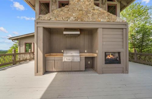Frank House | Overlook at Wilderness Trail