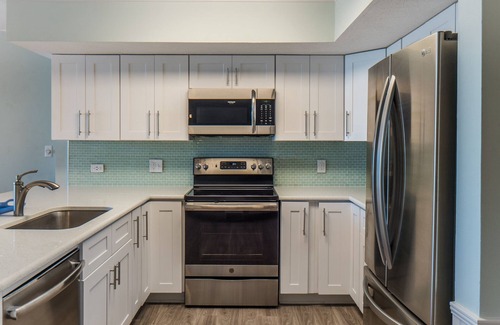 Wilmington Beach Condo | Pelican Watch 806 | Oceanfront + Community Pool!