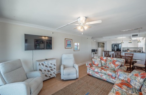 Wilmington Beach Condo | Pelican Watch 801 | Oceanfront + Community Pool!